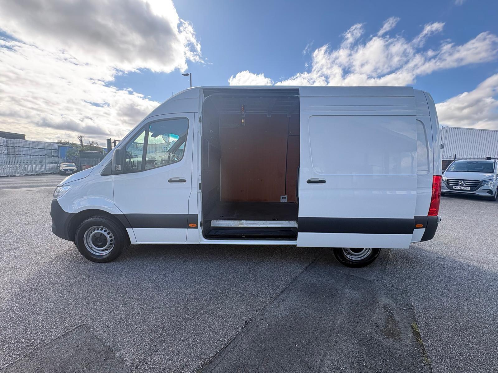 Mercedes-Benz Sprinter